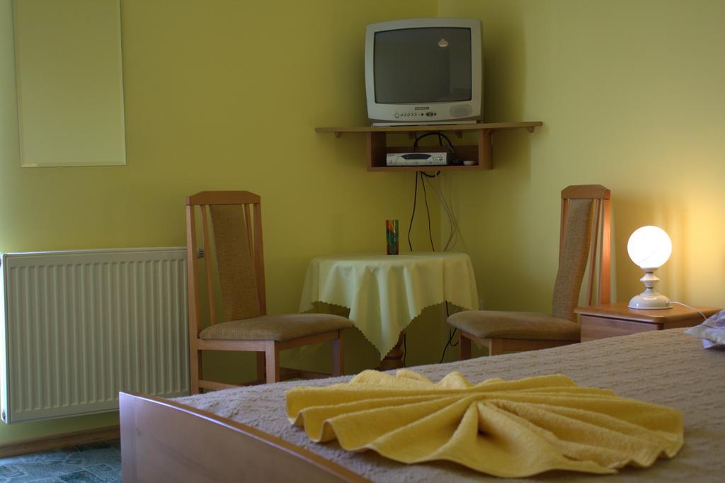 Basic Double Room