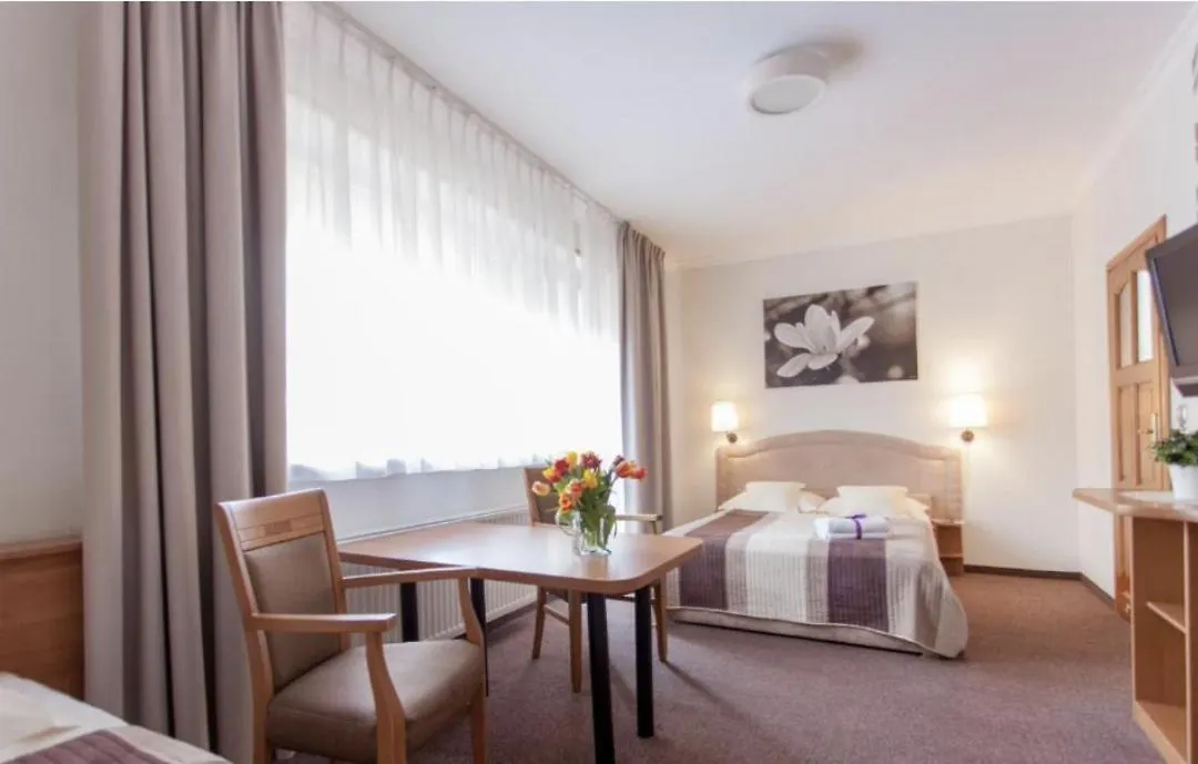 Villa Anna - Noclegi Rooms - Free Parking, Taras, 1500M Do Starowki-1