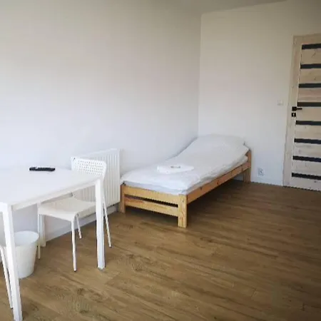 Komfortowe Pokoje W Gdansku W Poblizu Jeziora I Lasu-3